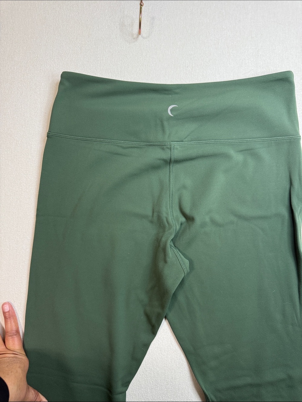 High-Waist Forest Green Leggings with Subtle Logo - Picture 2 of 8